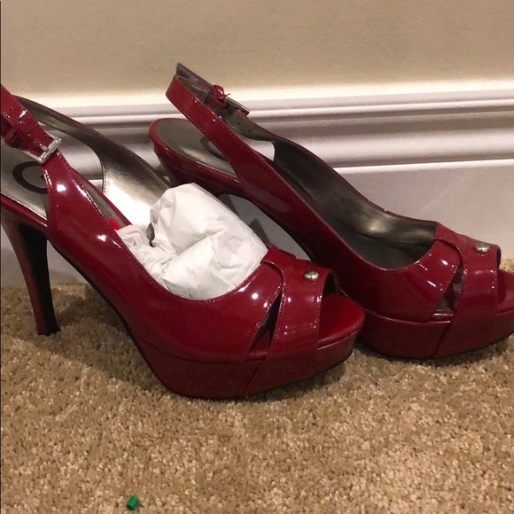 (2/$20) Brand New In Box Guess Heels - Picture 3 of 6